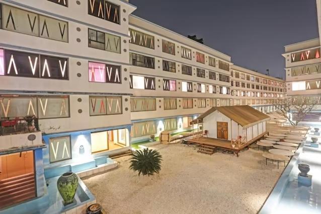 Royal Palms Hotel Bombay Extérieur photo